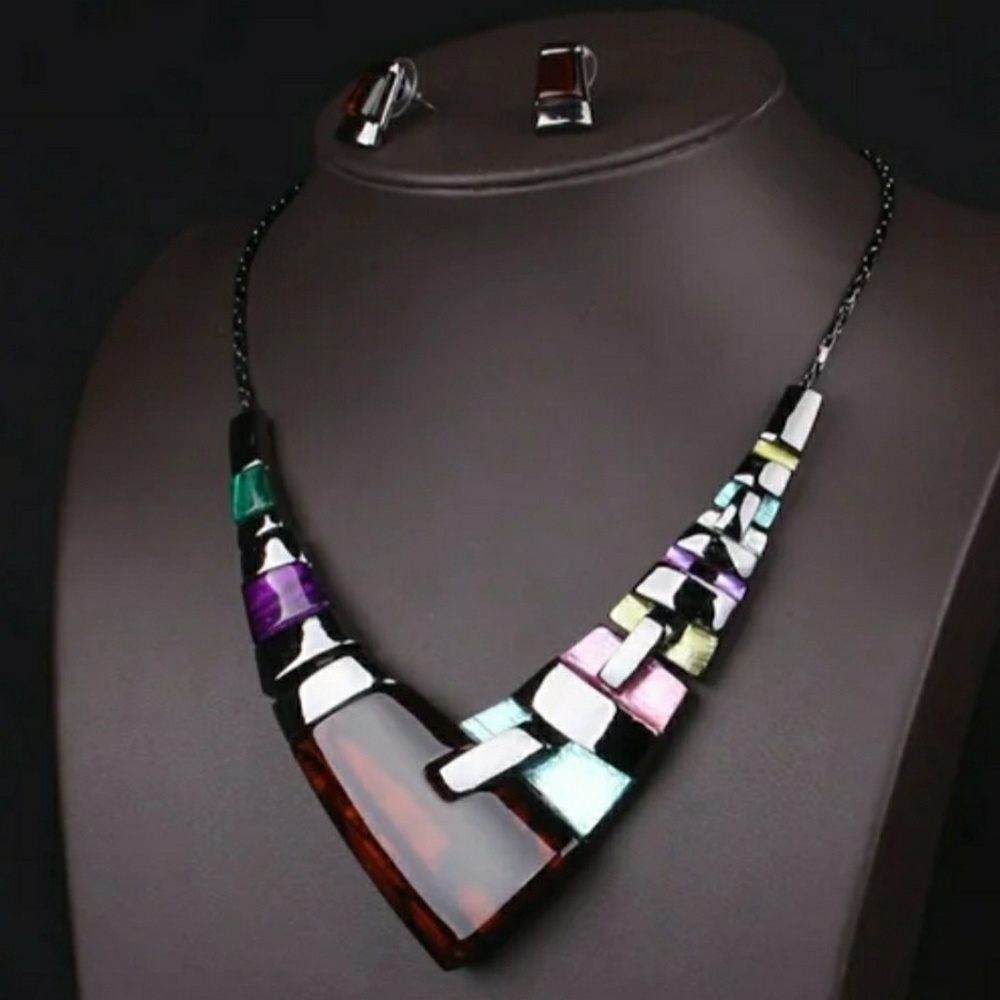 Multicolor, resin necklace and earrings
